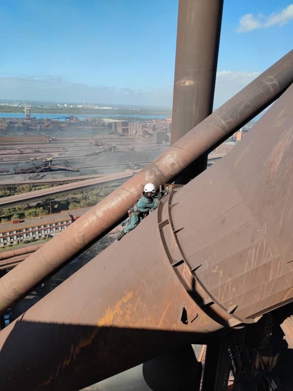 Reprise de fissures par soudage sur un haut fourneau​ - Arcelor Mittal